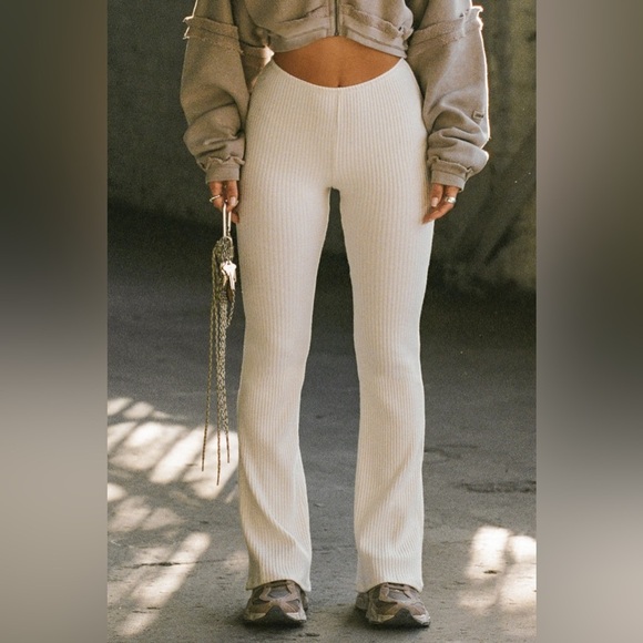 SOLD JOAH BROWN Fitted Mini Flare Pant Natural Luxe Knit NWT Size XS/Small - Picture 5 of 13